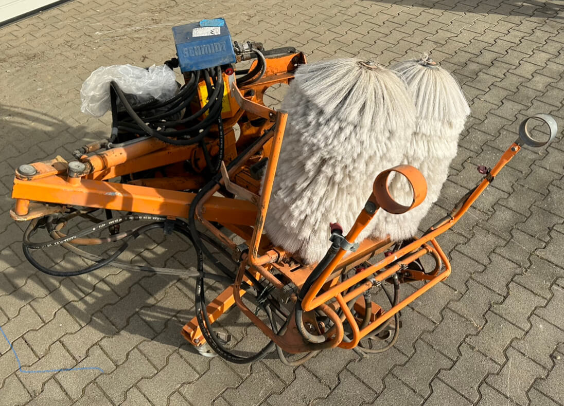 Unimog Leitpfostenwaschgerät Schmidt RPS-H - Birste: foto 2 Unimog Leitpfostenwaschgerät Schmidt RPS-H - Birste: foto 2