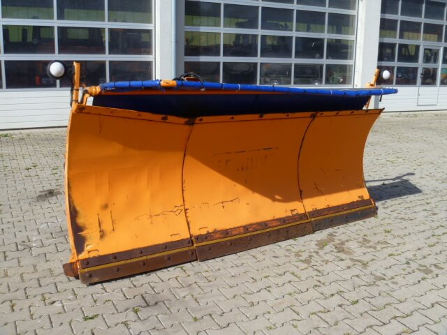 Unimog Schneepflug - Schneeschild Schmidt M30.3 - Sniega arkls: foto 1 Unimog Schneepflug - Schneeschild Schmidt M30.3 - Sniega arkls: foto 1