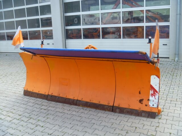 Unimog Schneepflug - Schneeschild Schmidt MF 3.3 - Sniega arkls: foto 2 Unimog Schneepflug - Schneeschild Schmidt MF 3.3 - Sniega arkls: foto 2