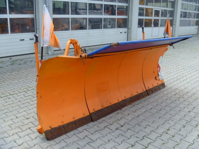 Unimog Schneepflug - Schneeschild Schmidt MF 3.3 - Sniega arkls: foto 1 Unimog Schneepflug - Schneeschild Schmidt MF 3.3 - Sniega arkls: foto 1