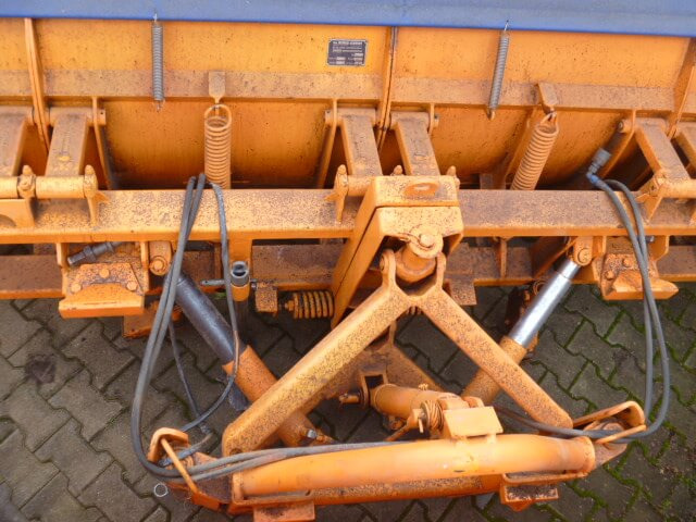 Unimog Schneepflug - Schneeschild Schmidt MF5.3 - Sniega arkls: foto 4 Unimog Schneepflug - Schneeschild Schmidt MF5.3 - Sniega arkls: foto 4