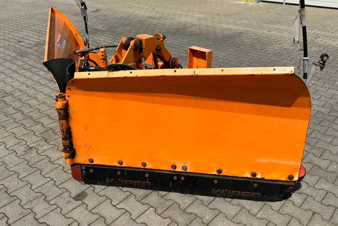 Unimog Schneepflug - Vario Rasco VERTUS 3.2 GB2X3 - Sniega arkls: foto 2 Unimog Schneepflug - Vario Rasco VERTUS 3.2 GB2X3 - Sniega arkls: foto 2