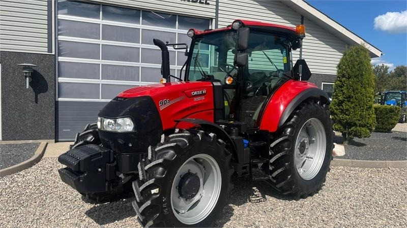 Case IH Farmall 90A Kun 131 timer - Traktors: foto 2 Case IH Farmall 90A Kun 131 timer - Traktors: foto 2
