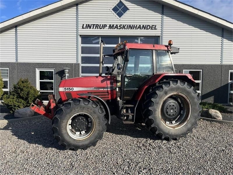 Case IH Maxxum 5150 Plus Med frontlift - Traktors: foto 1 Case IH Maxxum 5150 Plus Med frontlift - Traktors: foto 1