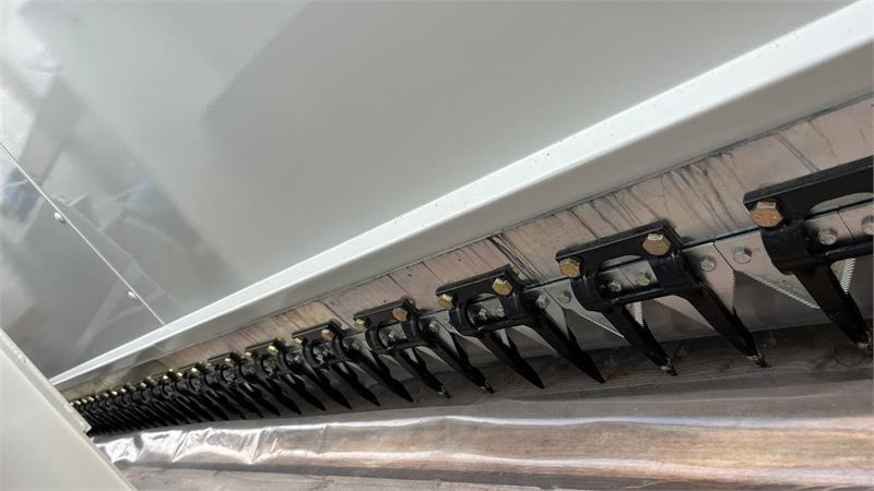 Claas 9000mm raps fortsats bord til Claas C900 med sidek - Labības kombains: foto 5 Claas 9000mm raps fortsats bord til Claas C900 med sidek - Labības kombains: foto 5