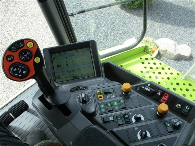 Claas LEXION 570 Klargjort maskine med kun 2066timer og - Labības kombains: foto 5 Claas LEXION 570 Klargjort maskine med kun 2066timer og - Labības kombains: foto 5