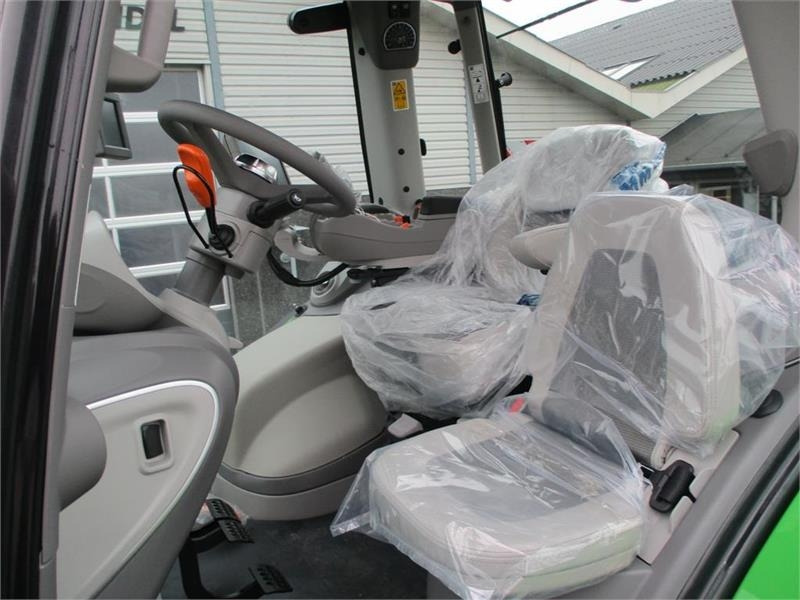 Deutz-fahr 9340 TTV New and unused tractor - Traktors: foto 5 Deutz-fahr 9340 TTV New and unused tractor - Traktors: foto 5