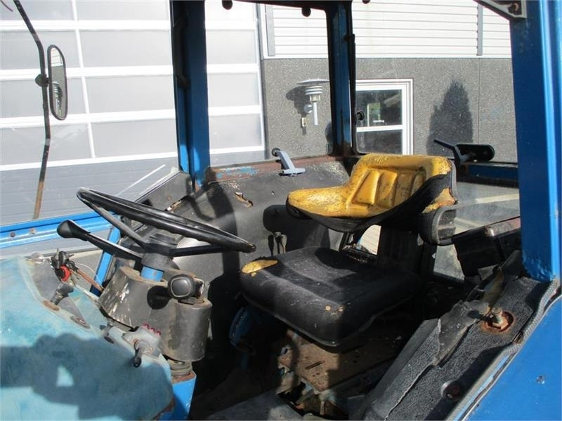 Ford 4610 Med frontlæsser - Traktors: foto 5 Ford 4610 Med frontlæsser - Traktors: foto 5