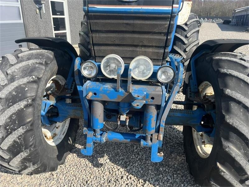 Ford TW 15 F II med HEVA opklappelig frontlift - Traktors: foto 4 Ford TW 15 F II med HEVA opklappelig frontlift - Traktors: foto 4
