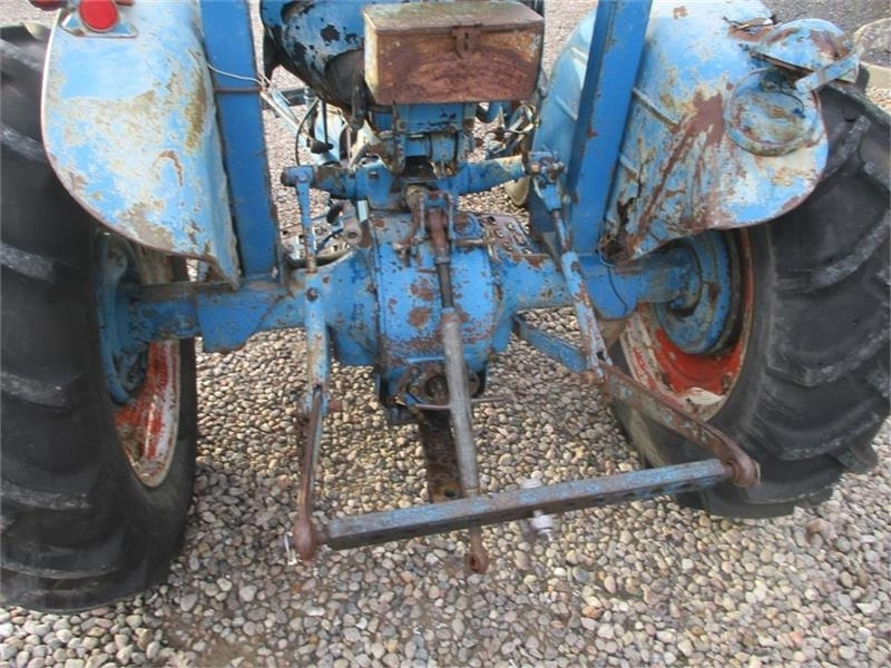 Fordson Dexta 3cyl diesel - Traktors: foto 4 Fordson Dexta 3cyl diesel - Traktors: foto 4