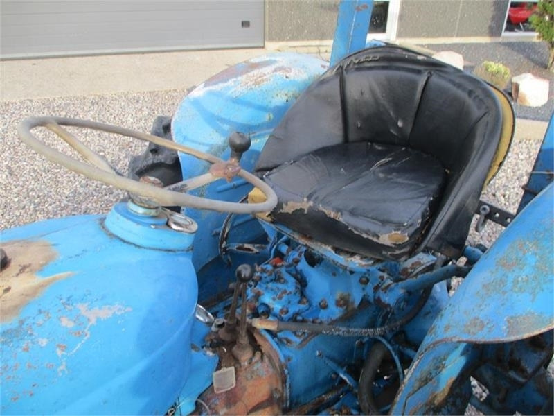 Fordson Dexta 3cyl diesel - Traktors: foto 5 Fordson Dexta 3cyl diesel - Traktors: foto 5