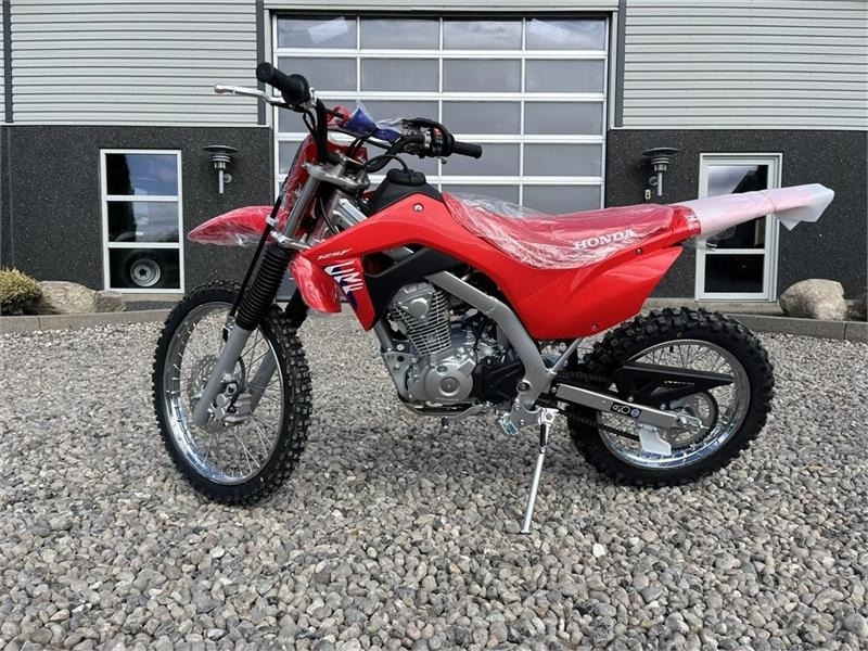 Kvadricikls Honda CRF 125 FB Den helt nye model: foto 13 Kvadricikls Honda CRF 125 FB Den helt nye model: foto 13
