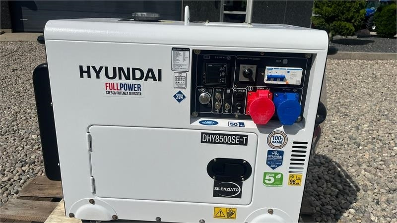 Hyundai DHY8500SE-T 7,0kW diesel - Elektroģenerators: foto 2 Hyundai DHY8500SE-T 7,0kW diesel - Elektroģenerators: foto 2