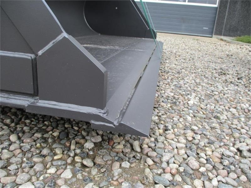 JST Skovl med volvoskifte 300 bred og tager 3.4m3. Den - Riteņu iekrāvējs: foto 2 JST Skovl med volvoskifte 300 bred og tager 3.4m3. Den - Riteņu iekrāvējs: foto 2