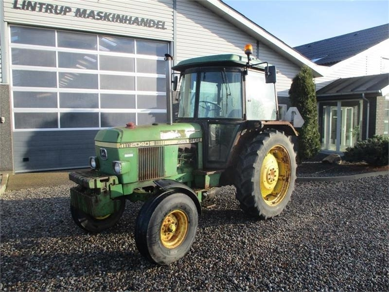 John Deere 2040 S - Traktors: foto 2 John Deere 2040 S - Traktors: foto 2