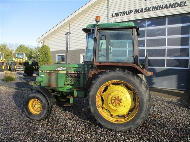 John Deere 2040 S - Traktors: foto 3 John Deere 2040 S - Traktors: foto 3