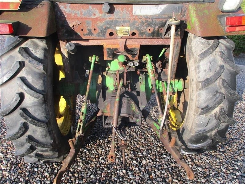 John Deere 2040 S - Traktors: foto 4 John Deere 2040 S - Traktors: foto 4