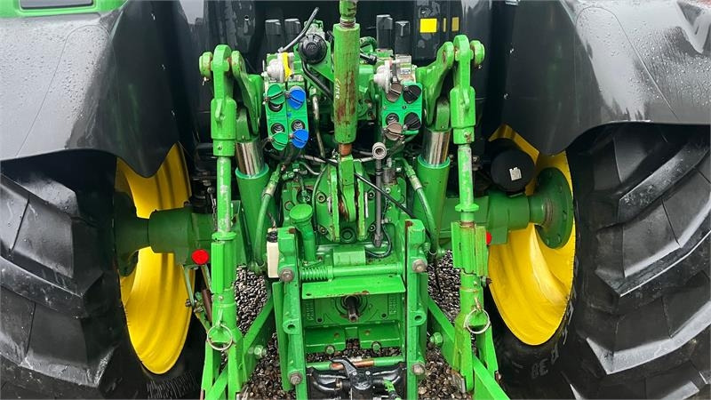 John Deere 6125R AutoQuad - Traktors: foto 4 John Deere 6125R AutoQuad - Traktors: foto 4