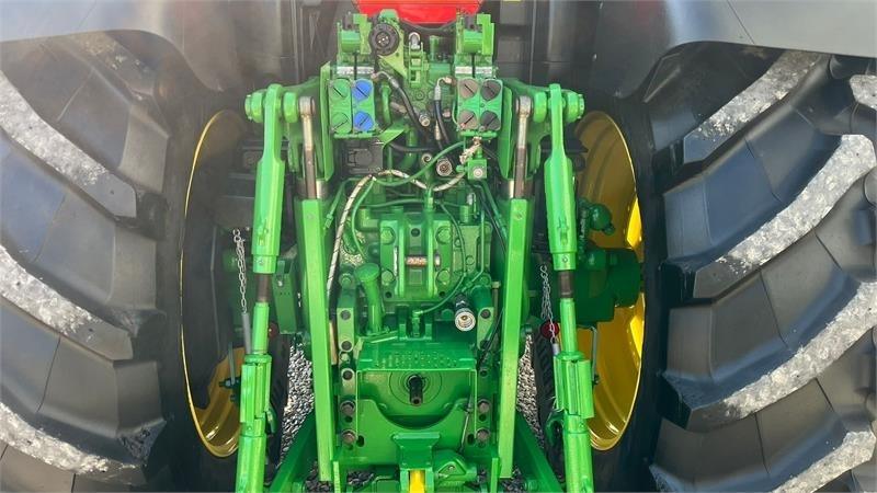 John Deere 6170R AutoPower med frontlift - Traktors: foto 5 John Deere 6170R AutoPower med frontlift - Traktors: foto 5