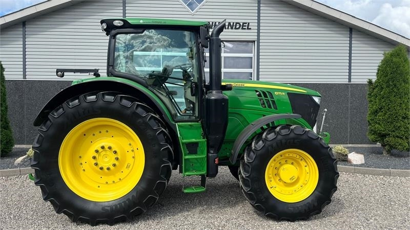Traktors John Deere 6175R Med frontlift og frontPTO samt luft anlæg: foto 8 Traktors John Deere 6175R Med frontlift og frontPTO samt luft anlæg: foto 8