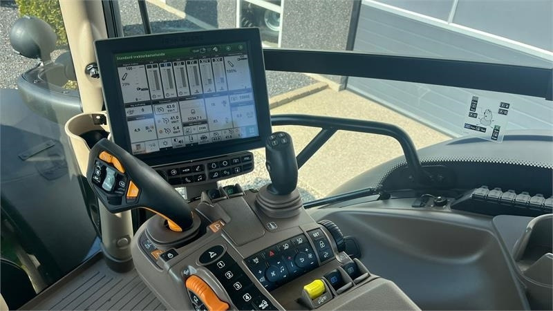 John Deere 6195R Ultimate Edition, CommandPro, Meget velholdt - Traktors: foto 3 John Deere 6195R Ultimate Edition, CommandPro, Meget velholdt - Traktors: foto 3