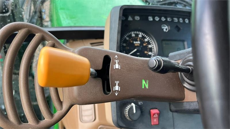 John Deere 6506 Med frontlæsser og vendegear ved rattet - Traktors: foto 3 John Deere 6506 Med frontlæsser og vendegear ved rattet - Traktors: foto 3