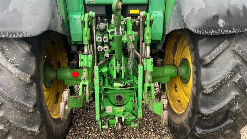 John Deere 6620 TLS PowerQuad - Traktors: foto 4 John Deere 6620 TLS PowerQuad - Traktors: foto 4