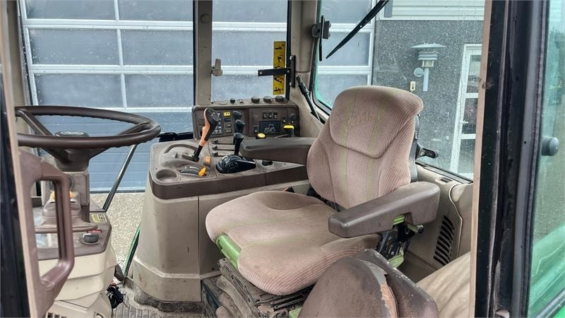 John Deere 6620 TLS PowerQuad - Traktors: foto 5 John Deere 6620 TLS PowerQuad - Traktors: foto 5