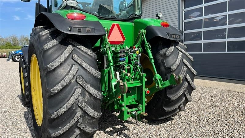 John Deere 7230R Med frontlift. Stor stærk traktor til små pe - Traktors: foto 4 John Deere 7230R Med frontlift. Stor stærk traktor til små pe - Traktors: foto 4