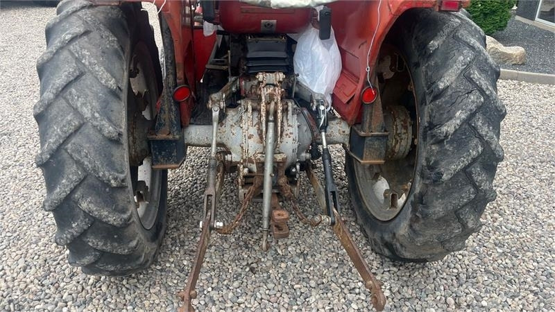 Massey Ferguson 165 Med frontlæsser - Traktors: foto 4 Massey Ferguson 165 Med frontlæsser - Traktors: foto 4