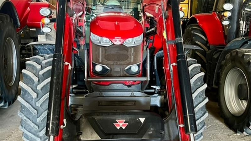Massey Ferguson 6715 S Med front læsser. Læsser er meget lidt brug - Traktors: foto 4 Massey Ferguson 6715 S Med front læsser. Læsser er meget lidt brug - Traktors: foto 4
