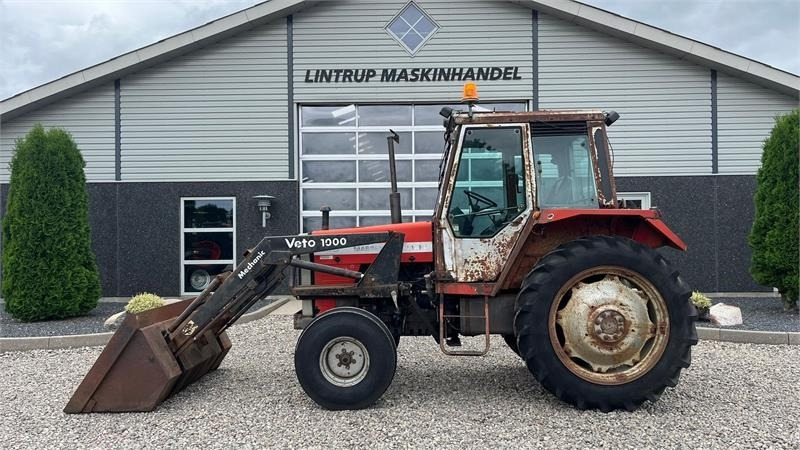 Massey Ferguson 690 Speedshift med frontlæsser - Traktors: foto 1 Massey Ferguson 690 Speedshift med frontlæsser - Traktors: foto 1