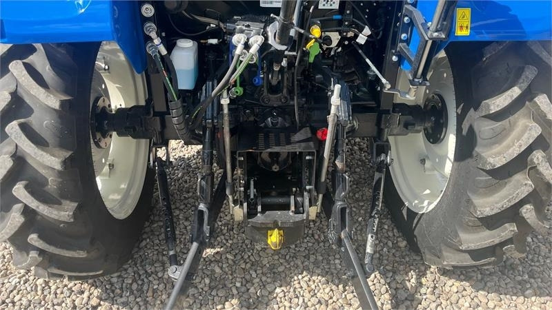 New Holland T4.75 S Med frontlift - Traktors: foto 5 New Holland T4.75 S Med frontlift - Traktors: foto 5