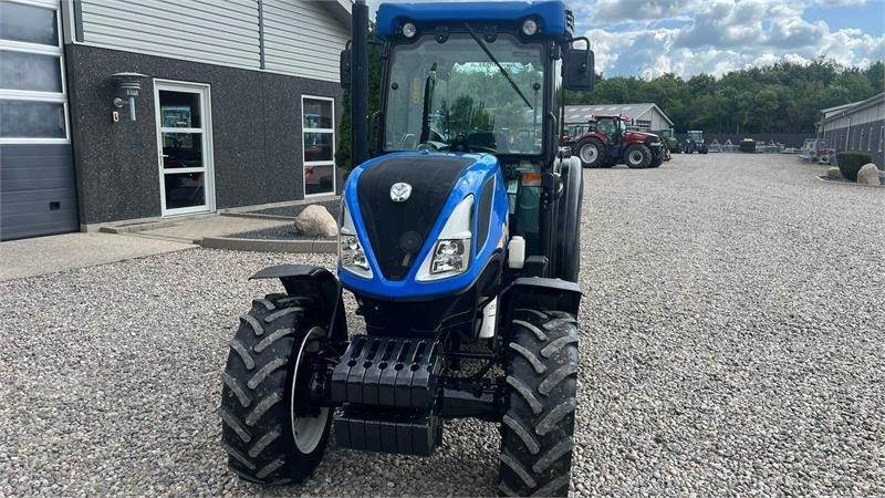 Traktors New Holland T4.80 F SuperSteear med aircondition og koblingsfr: foto 9