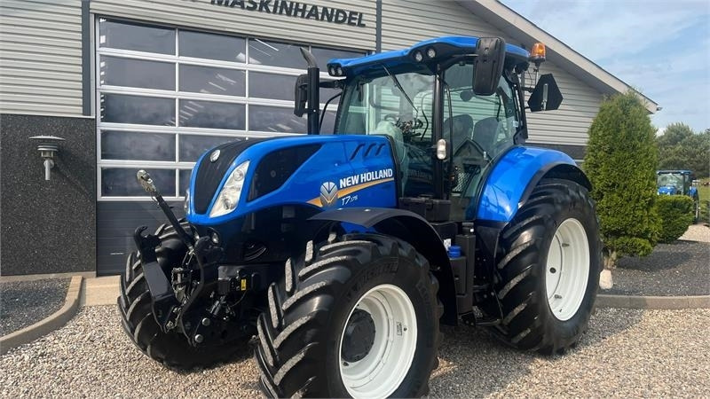 New Holland T7.175 RangeCommand med frontlift. Meget velholdt - Traktors: foto 2 New Holland T7.175 RangeCommand med frontlift. Meget velholdt - Traktors: foto 2