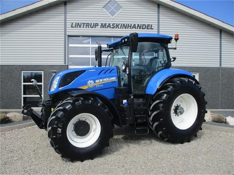 New Holland T7.230 AutoCommand, meget velholdt traktor - Traktors: foto 1 New Holland T7.230 AutoCommand, meget velholdt traktor - Traktors: foto 1