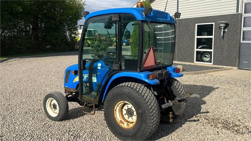 New Holland TC35DA Hydrostat  - Traktors: foto 3 New Holland TC35DA Hydrostat  - Traktors: foto 3