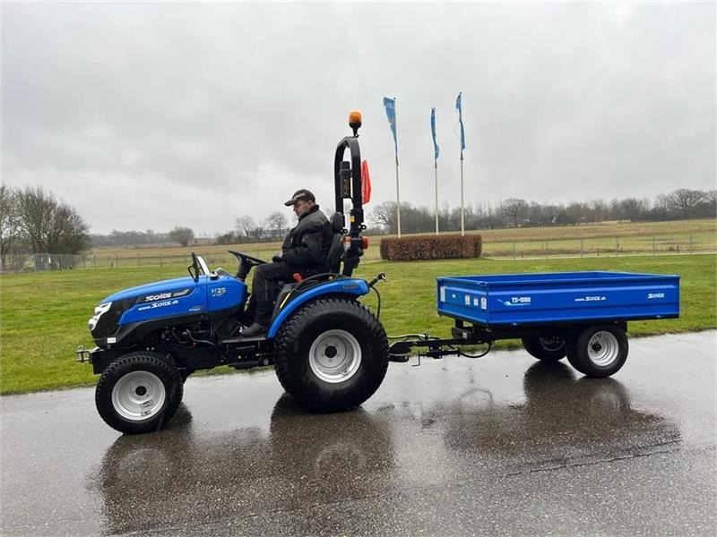 Solis 1,5 tons tipvogn - Mini traktors: foto 2 Solis 1,5 tons tipvogn - Mini traktors: foto 2
