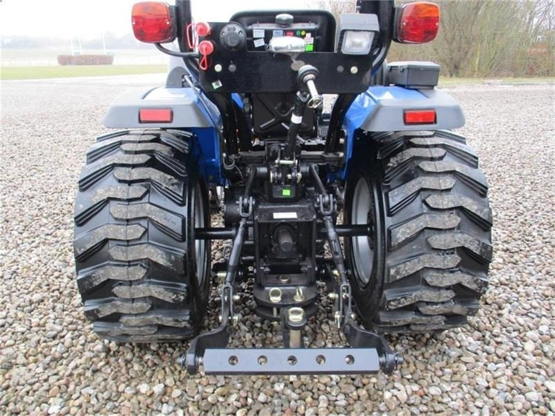 Solis 26 6+2 Gearmaskine med servostyring og industrihju - Komunālais traktors: foto 4 Solis 26 6+2 Gearmaskine med servostyring og industrihju - Komunālais traktors: foto 4