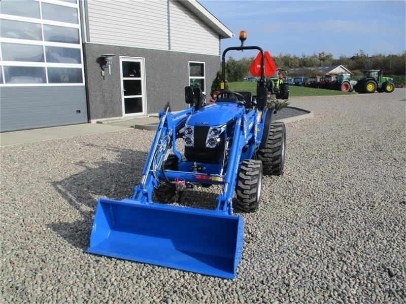 Solis 26 6+2 gearmaskine med Servostyrring og fuldhydrau - Komunālais traktors: foto 4 Solis 26 6+2 gearmaskine med Servostyrring og fuldhydrau - Komunālais traktors: foto 4