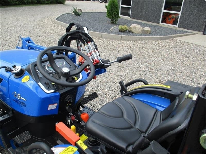 Solis 26 Gearmaskine med servostyrring og fuldhydraulisk - Komunālais traktors: foto 4 Solis 26 Gearmaskine med servostyrring og fuldhydraulisk - Komunālais traktors: foto 4