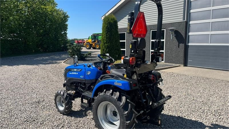 Solis H26 HST Hydrostat med Traktor dæk - Traktors: foto 3 Solis H26 HST Hydrostat med Traktor dæk - Traktors: foto 3