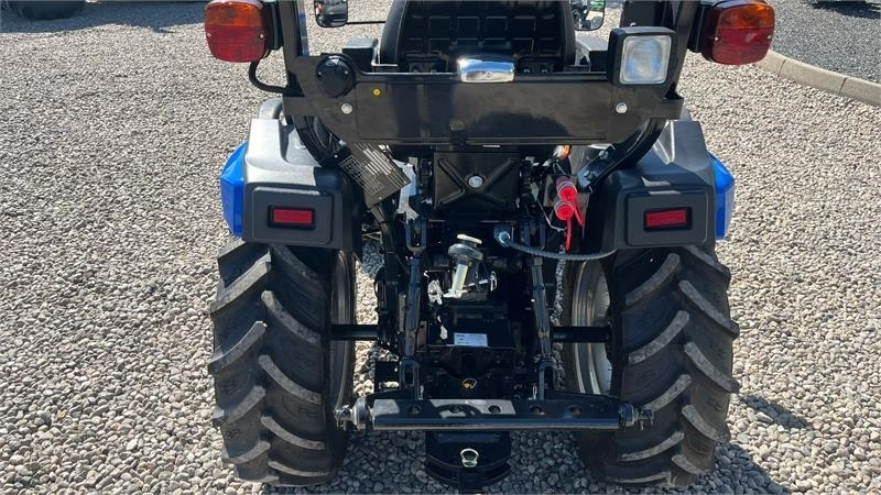 Solis H26 HST Hydrostat med Traktor dæk - Traktors: foto 4 Solis H26 HST Hydrostat med Traktor dæk - Traktors: foto 4