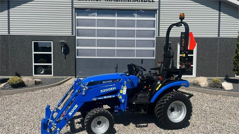 Solis H26 HST Med Frontlæsser og GardenPro dæk - Komunālais traktors: foto 1 Solis H26 HST Med Frontlæsser og GardenPro dæk - Komunālais traktors: foto 1
