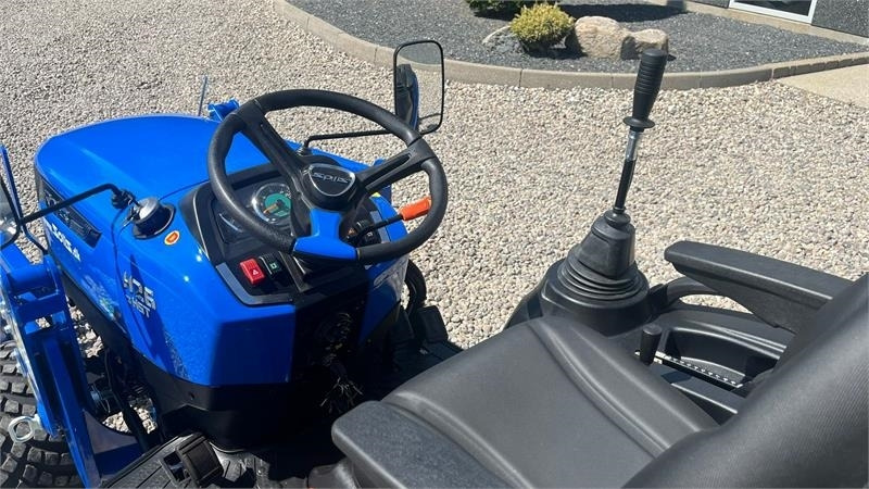 Solis H26 HST Med Frontlæsser og GardenPro dæk - Komunālais traktors: foto 5 Solis H26 HST Med Frontlæsser og GardenPro dæk - Komunālais traktors: foto 5