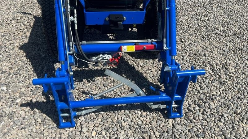 Solis H26 HST Turfdæk og Frontlæsser - Komunālais traktors: foto 4 Solis H26 HST Turfdæk og Frontlæsser - Komunālais traktors: foto 4