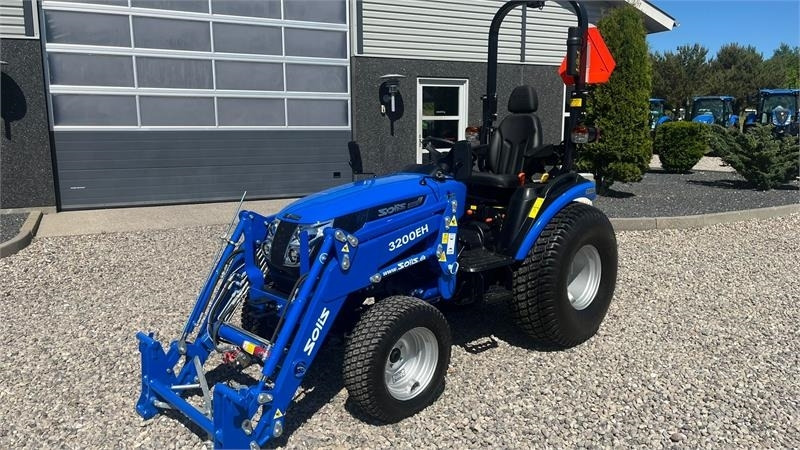 Solis H26 HST Turfdæk og Frontlæsser - Komunālais traktors: foto 2 Solis H26 HST Turfdæk og Frontlæsser - Komunālais traktors: foto 2