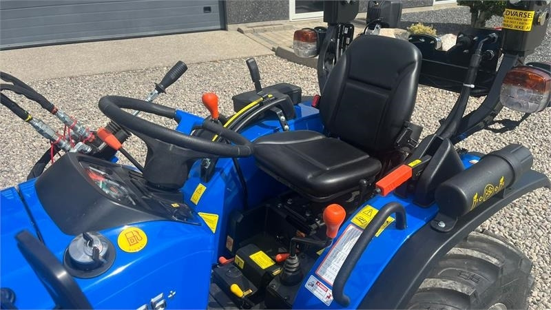 Komunālais traktors Solis S26 6+2 gearmaskine med Fuldhydraulisk frontlæsser: foto 7