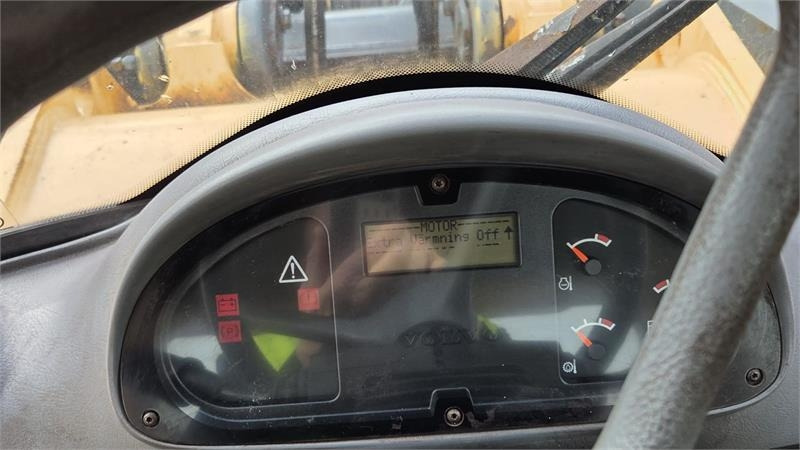 Volvo 330D med skovl - Riteņu iekrāvējs: foto 5 Volvo 330D med skovl - Riteņu iekrāvējs: foto 5