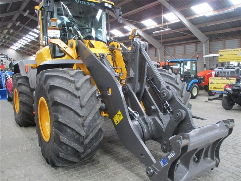 Riteņu iekrāvējs Volvo L 70 H H2 BEMÆRK MED GARANTI FRA VOLVO FREM TIL DE: foto 12